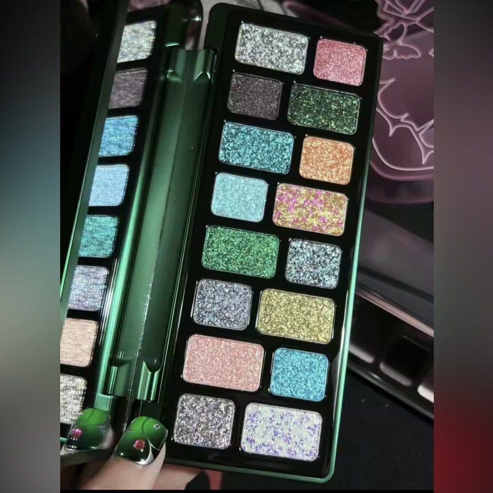 NewShimmer Eyeshadow Palette - Green & Blue Glitter Shades